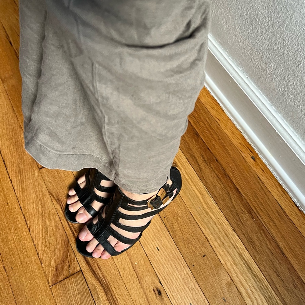 Black Vince Camuto cage wedges size women’s 6